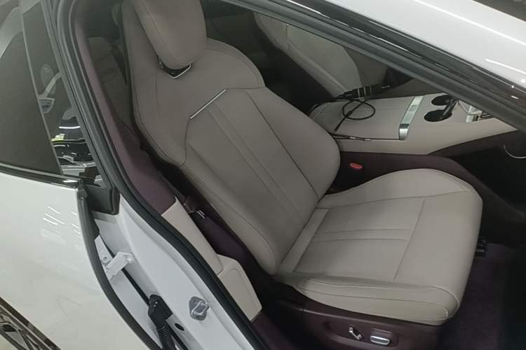Used Xiaomi Auto YU7 2026 Standard Edition Right Front Seat