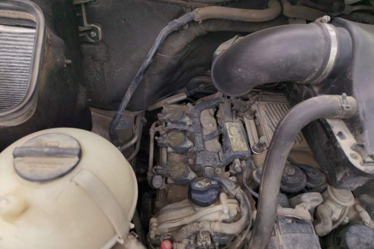 Used Xinkai Sprinter  Engine Bay Right