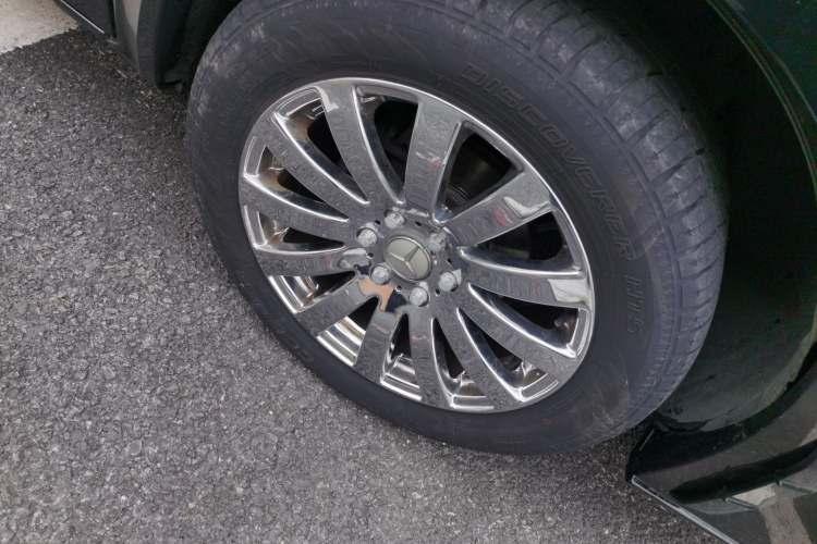 Used Xinkai Sprinter  Right Front Wheel Hub