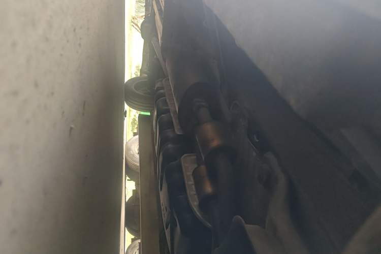 Used Xinkai Sprinter 2015 3.5L Standard Version Chassis Front Right