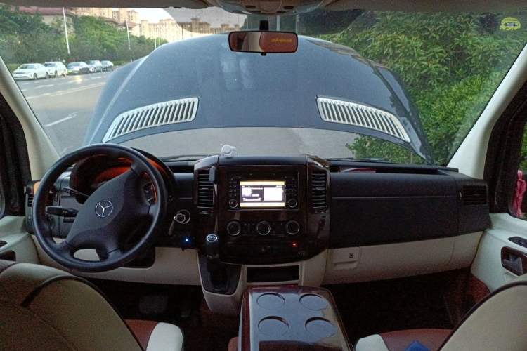 Used Xinkai Sprinter 2015 3.5L Standard Version Headliner