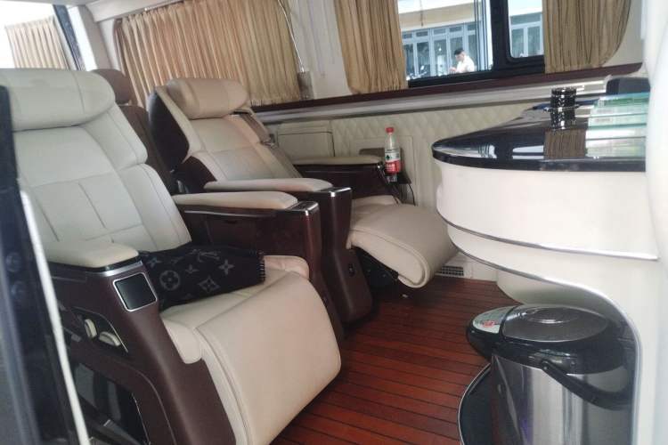 Used Xinkai Sprinter 2015 3.5L Standard Version Left Rear Seat