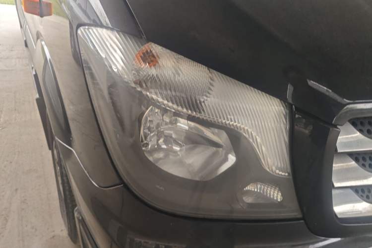 Used Xinkai Sprinter 2015 3.5L Standard Version Right Front Headlight