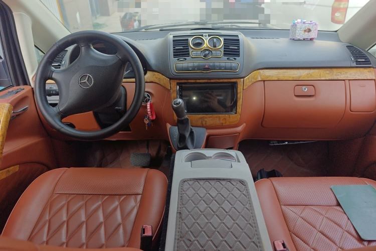 Used Xinkai Vito 2015 3.0L Standard Edition Center Console