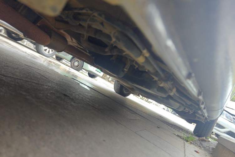 Used Xinkai Vito 2015 3.0L Standard Edition Chassis Front Left