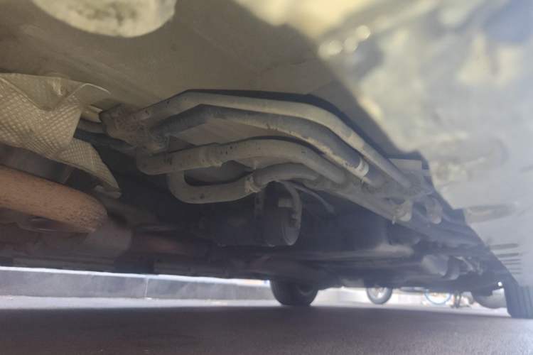Used Xinkai Vito 2015 3.0L Standard Edition Chassis Front Left