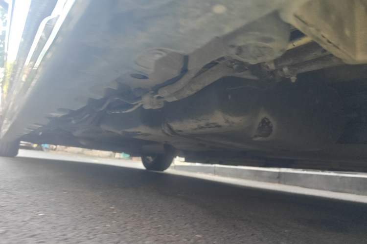 Used Xinkai Vito 2015 3.0L Standard Edition Chassis Rear Left