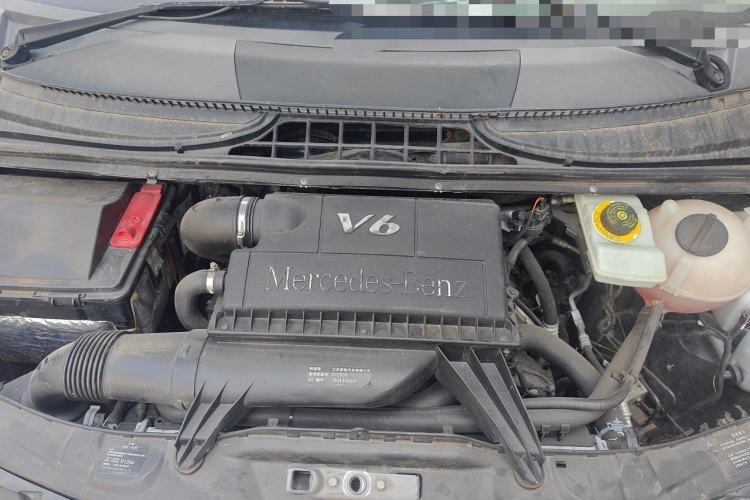 Used Xinkai Vito 2015 3.0L Standard Edition Engine Bay