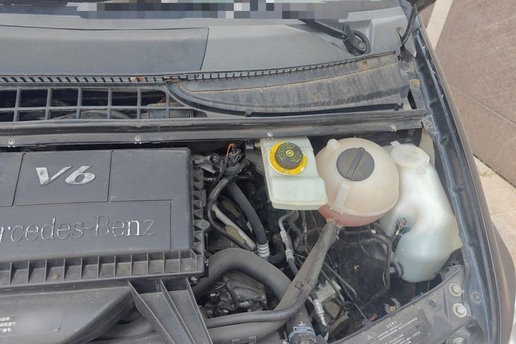Used Xinkai Vito 2015 3.0L Standard Edition Engine Bay Left