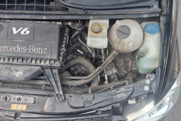 Used Xinkai Vito 2015 3.0L Standard Edition Engine Bay Left