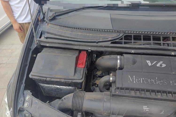Used Xinkai Vito 2015 3.0L Standard Edition Engine Bay Right