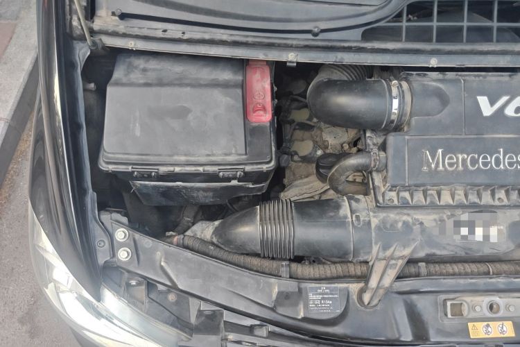 Used Xinkai Vito 2015 3.0L Standard Edition Engine Bay Right
