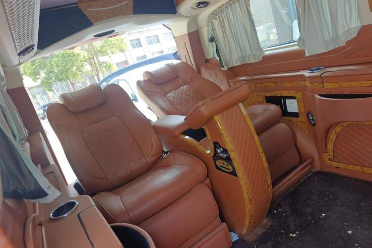 Used Xinkai Vito 2015 3.0L Standard Edition Left Rear Seat