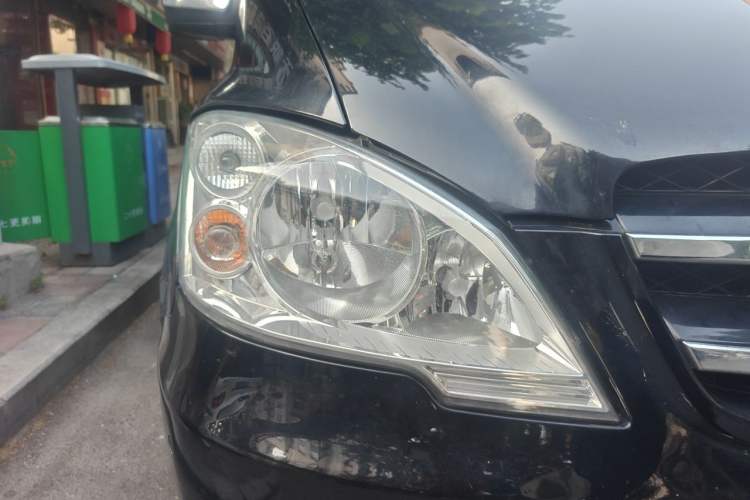 Used Xinkai Vito 2015 3.0L Standard Edition Right Front Headlight