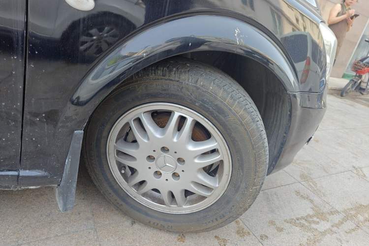 Used Xinkai Vito 2015 3.0L Standard Edition Right Front Wheel Hub