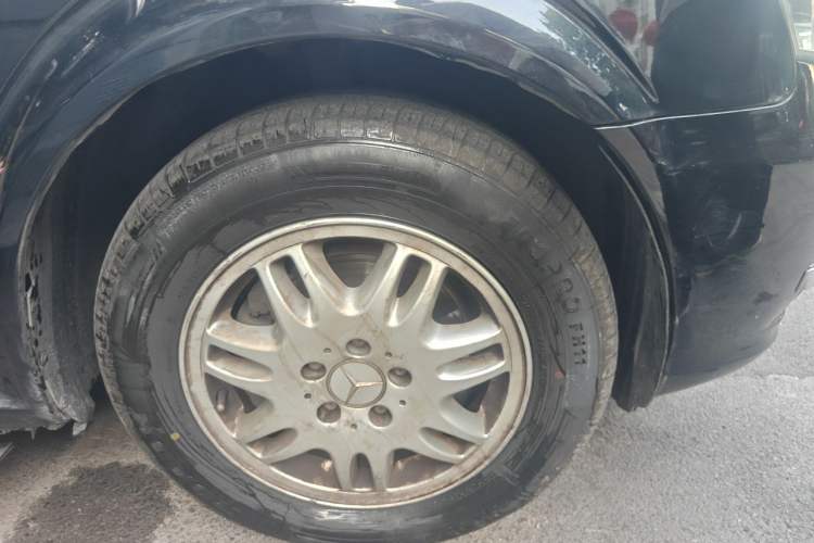 Used Xinkai Vito 2015 3.0L Standard Edition Right Front Wheel Hub