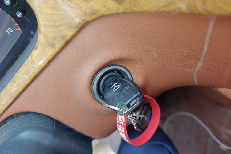Used Xinkai Vito 2015 3.0L Standard Edition Vehicle Key