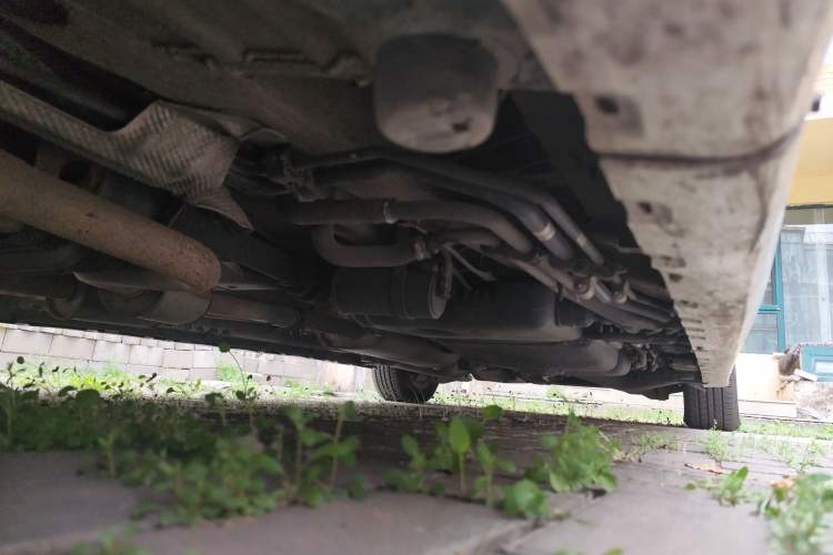Used Xinkai Vito 2015 3.0L Standard Edition Chassis Front Left
