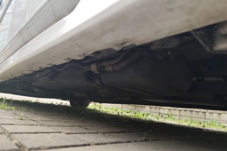 Used Xinkai Vito 2015 3.0L Standard Edition Chassis Rear Left