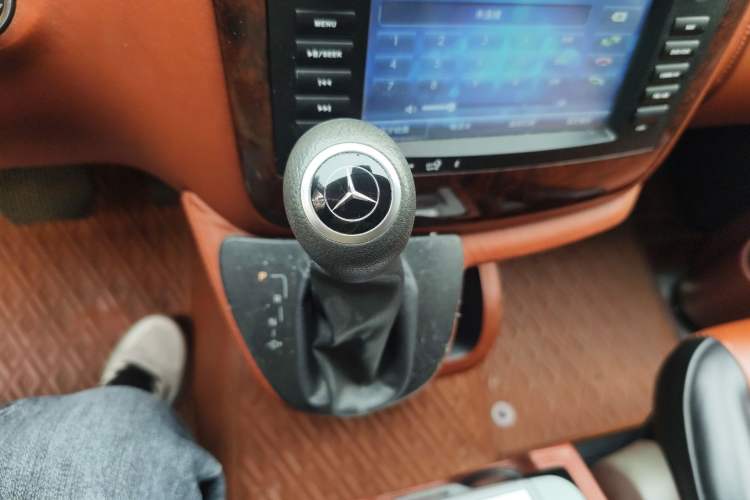 Used Xinkai Vito 2015 3.0L Standard Edition Gear Lever