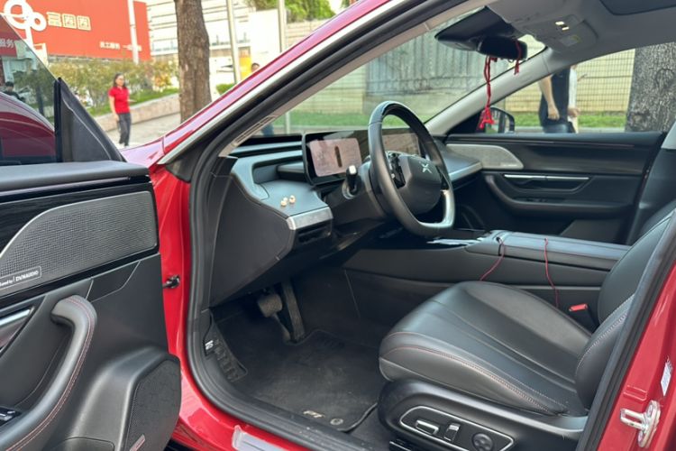 Used XPeng 2020 670E Interior 2
