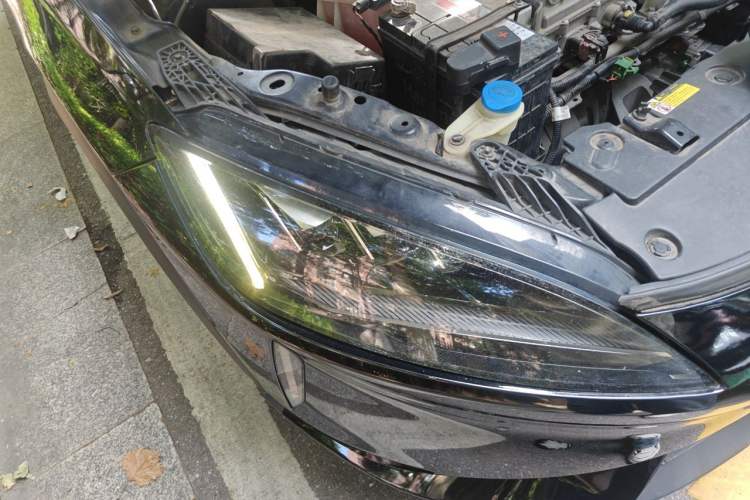 Used XPeng G3 2019 Enjoy Edition Right Front Headlight