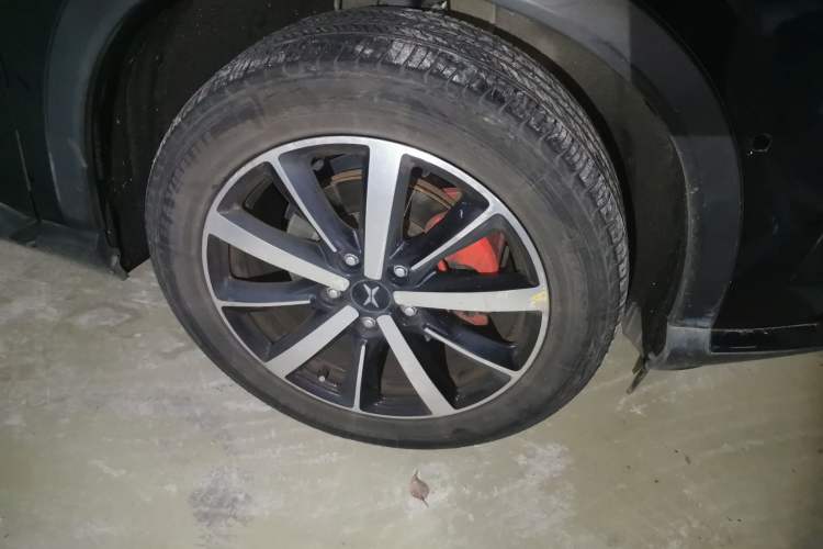 Used XPeng G3 2019 Enjoy Edition Right Front Wheel Hub