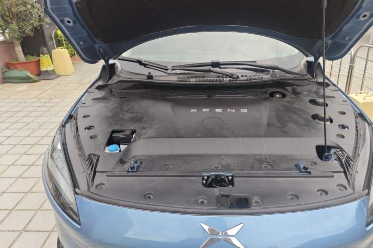 Used XPeng G3 2019 Deluxe Edition Engine Bay Right