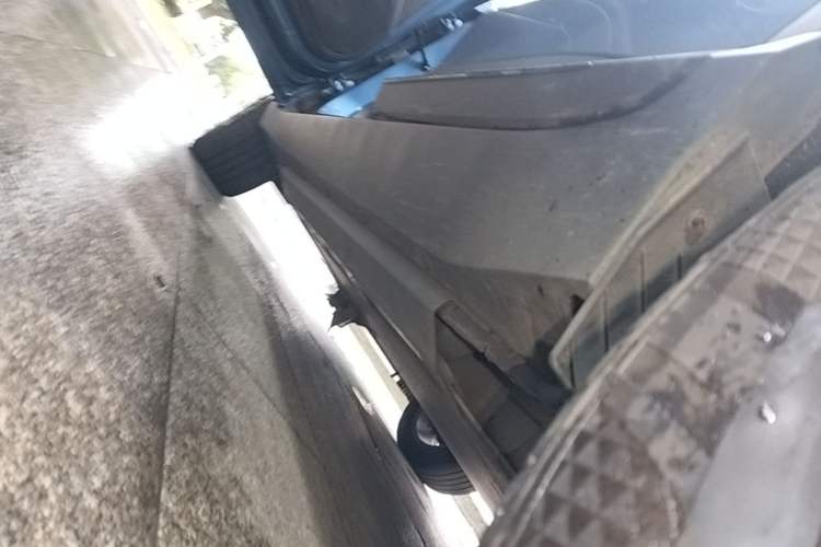 Used XPeng G3 2019 Smart Edition Left Side Sill
