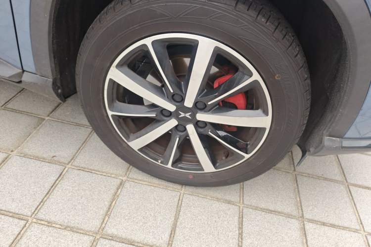 Used XPeng G3 2019 Deluxe Edition Right Front Wheel Hub