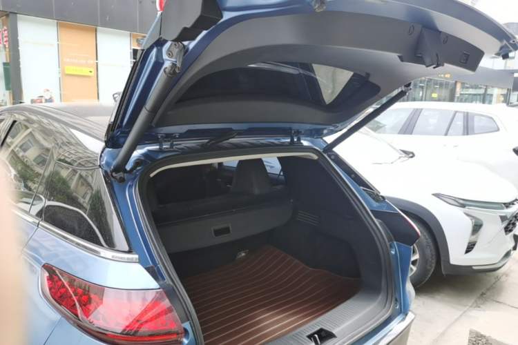 Used XPeng G3 2019 Deluxe Edition Trunk