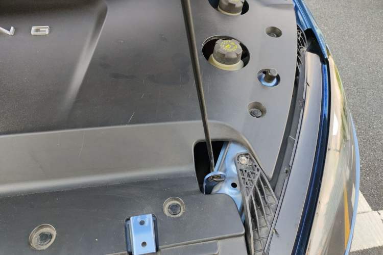 Used XPeng G3 2019 Deluxe Edition Engine Bay Left