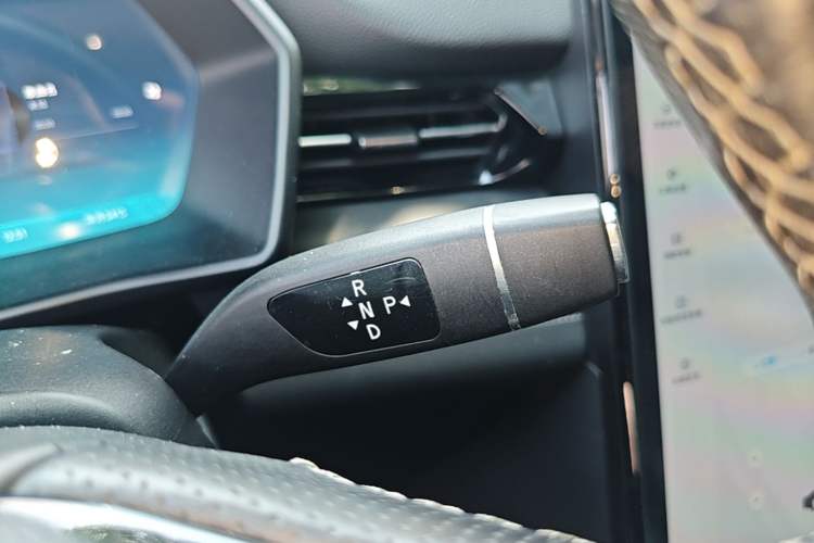 Used XPeng G3 2019 Deluxe Edition Gear Lever