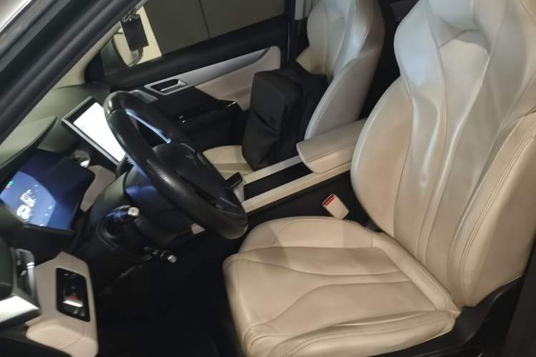 Used XPeng G3 2019 Deluxe Edition Left Front Seat