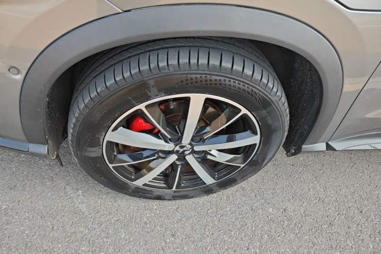 Used XPeng G3 2019 Smart Edition Left Front Wheel Hub