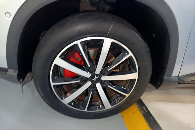 Used XPeng G3 2019 Smart Edition Left Front Wheel Hub
