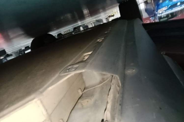 Used XPeng G3 2019 Deluxe Edition Left Side Sill
