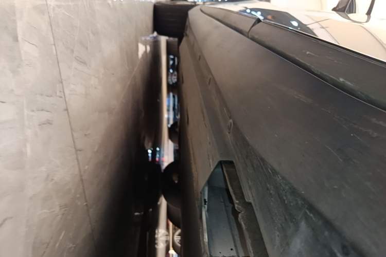 Used XPeng G3 2019 Smart Edition Left Side Sill