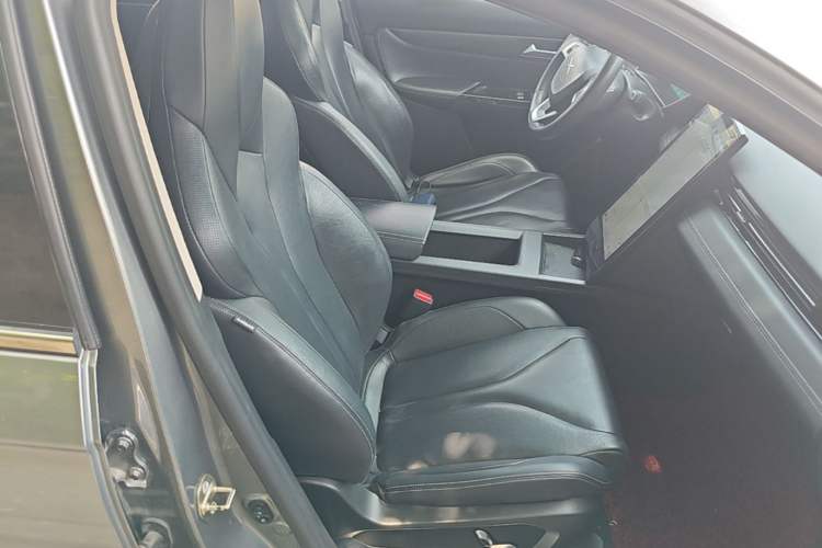 Used XPeng G3 2019 Deluxe Edition Right Front Seat