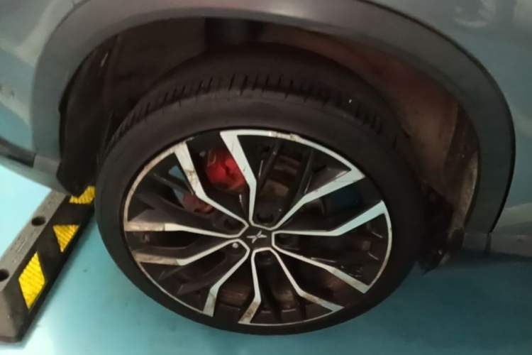 Used XPeng G3 2019 Deluxe Edition Right Rear Wheel Hub