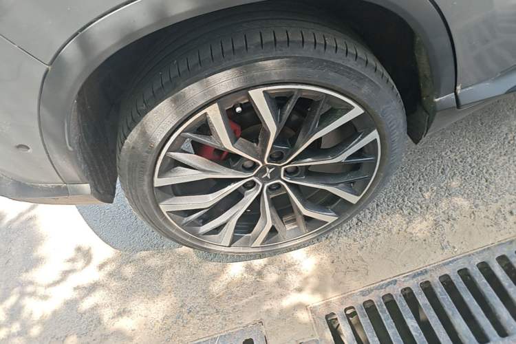 Used XPeng G3 2019 Deluxe Edition Right Rear Wheel Hub