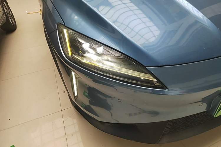 Used XPeng G3 2019 Smart Edition Right Front Headlight