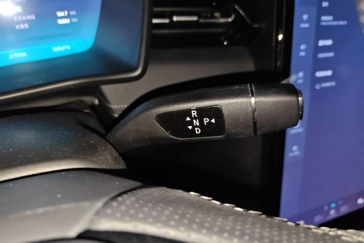 Used XPeng G3 2019 Smart Edition Gear Lever