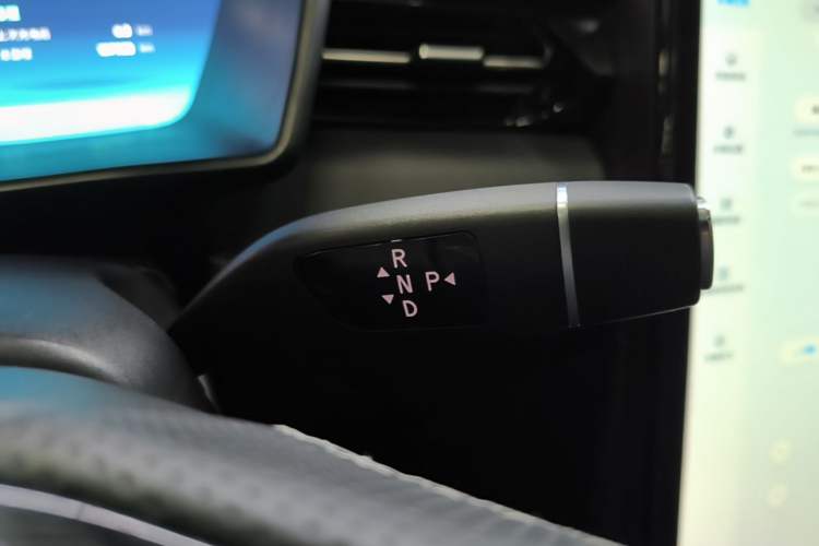 Used XPeng G3 2019 Smart Edition Gear Lever