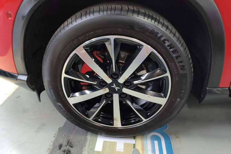 Used XPeng G3 2019 Smart Edition Left Front Wheel Hub