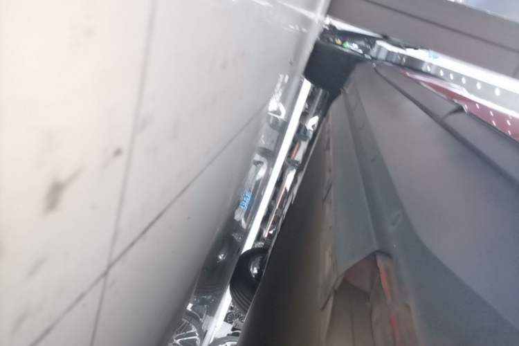 Used XPeng G3 2019 Smart Edition Left Side Sill