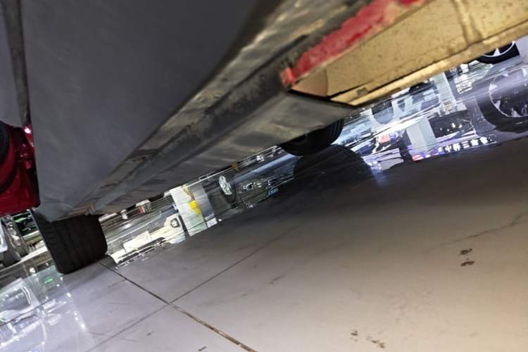 Used XPeng G3 2019 Deluxe Edition Left Side Sill