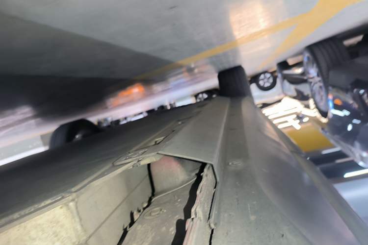 Used XPeng G3 2019 Enjoy Edition Left Side Sill