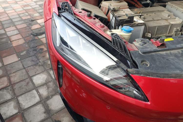 Used XPeng G3 2019 Smart Edition Right Front Headlight