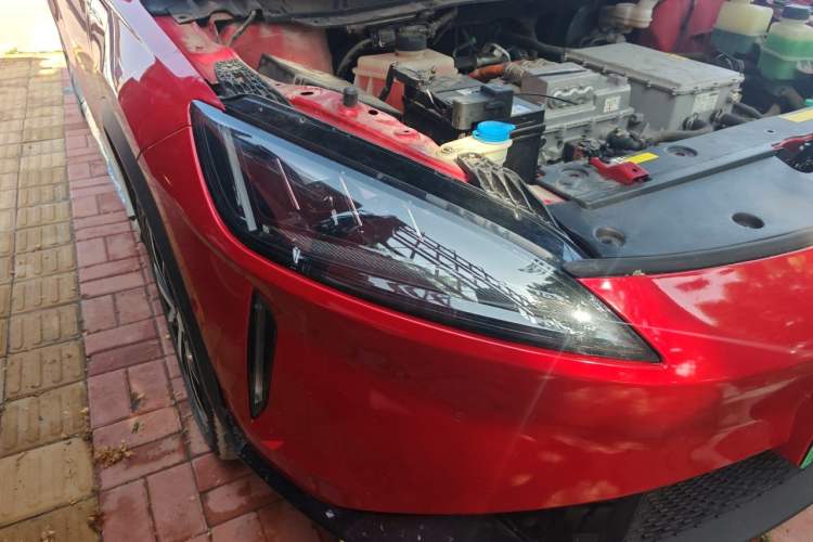 Used XPeng G3 2019 Deluxe Edition Right Front Headlight